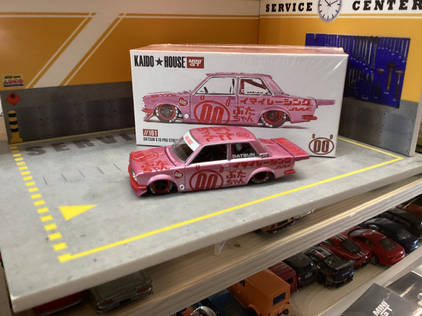 Mini GT kaido house datsun 510 pro street