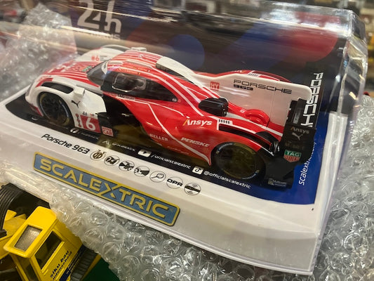 Scalextric • 1:32 • Porsche 963 Le Mans 2024