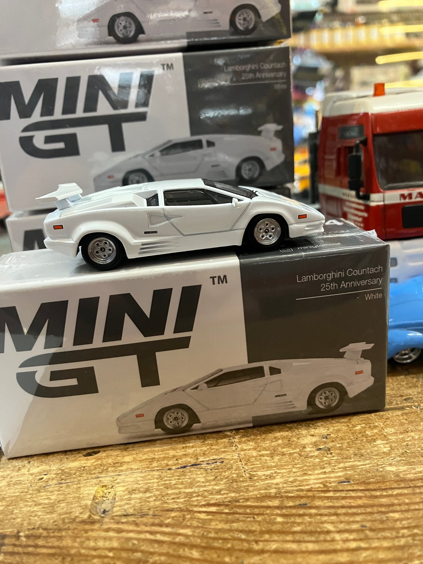 Mini GT • Lamborghini countach