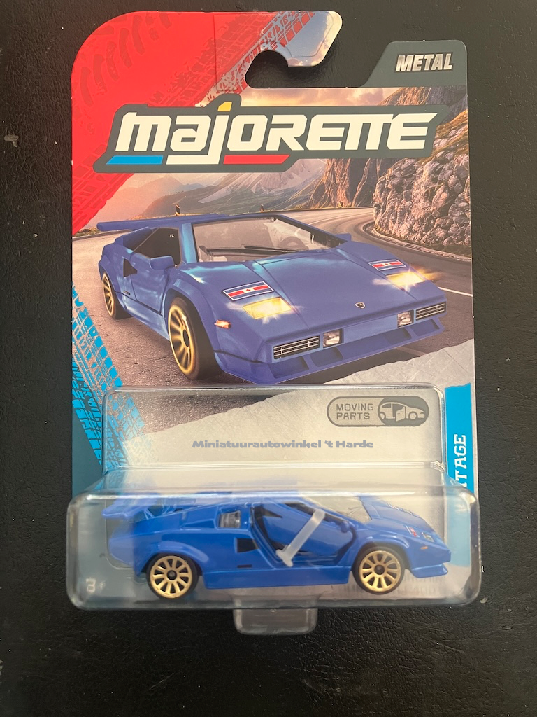 Majorette • 1:64 • lamborghini countach LP400S