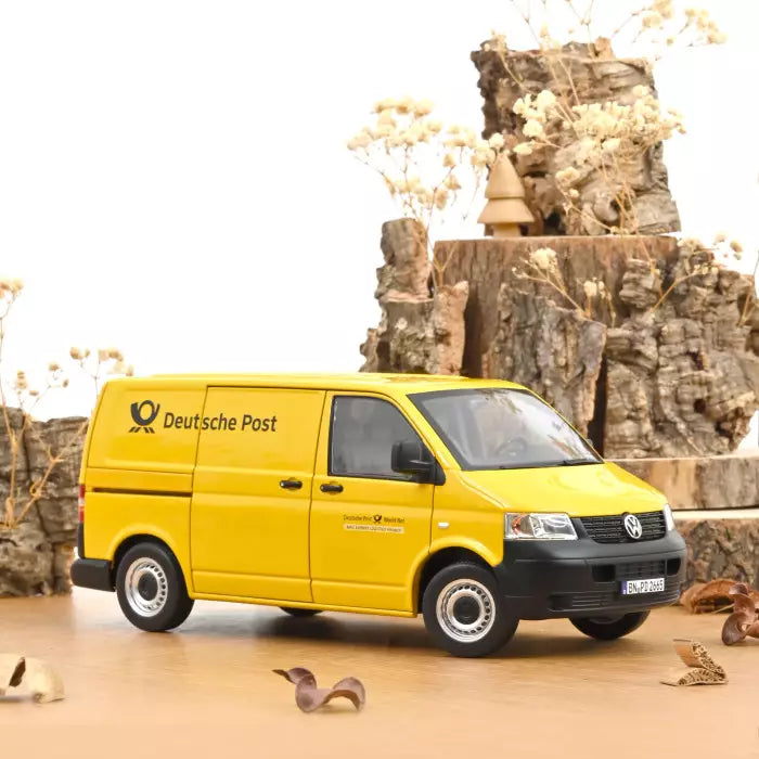 Norev • 1:18 • VW Transporter 2003 Post